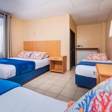 Hostal North Seymour Пуэрто-Айора Экстерьер фото