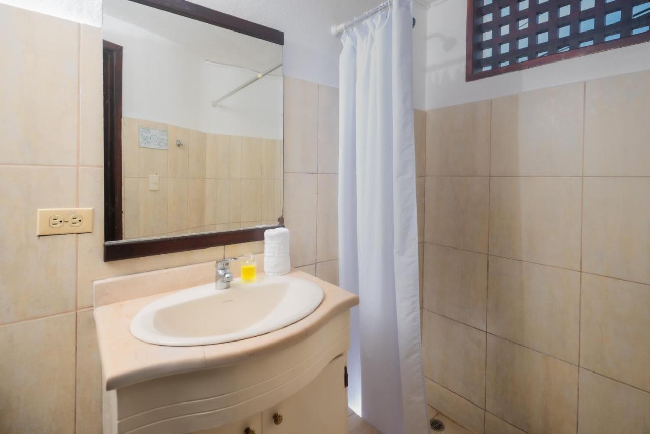 Hostal North Seymour Пуэрто-Айора Экстерьер фото