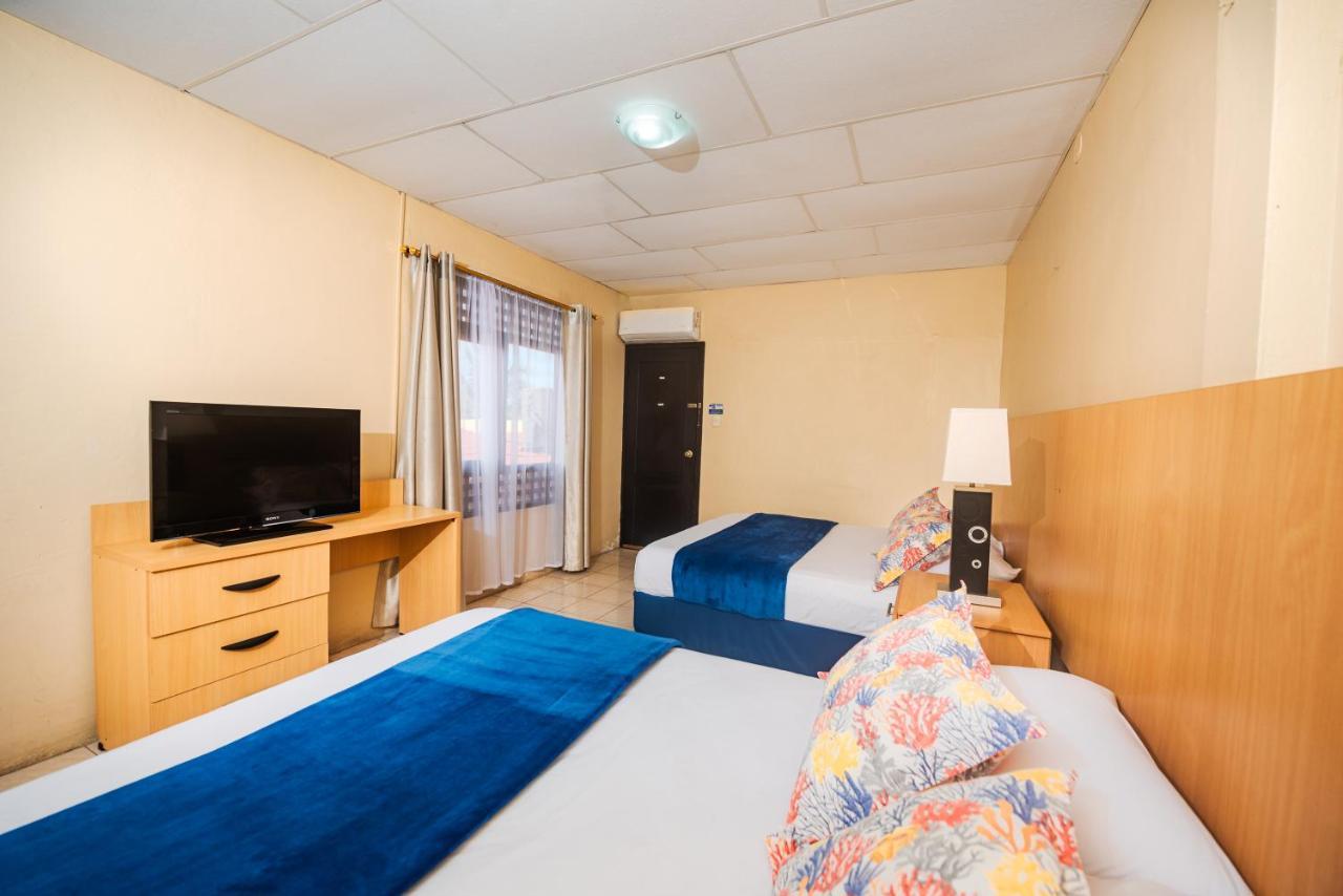 Hostal North Seymour Пуэрто-Айора Экстерьер фото