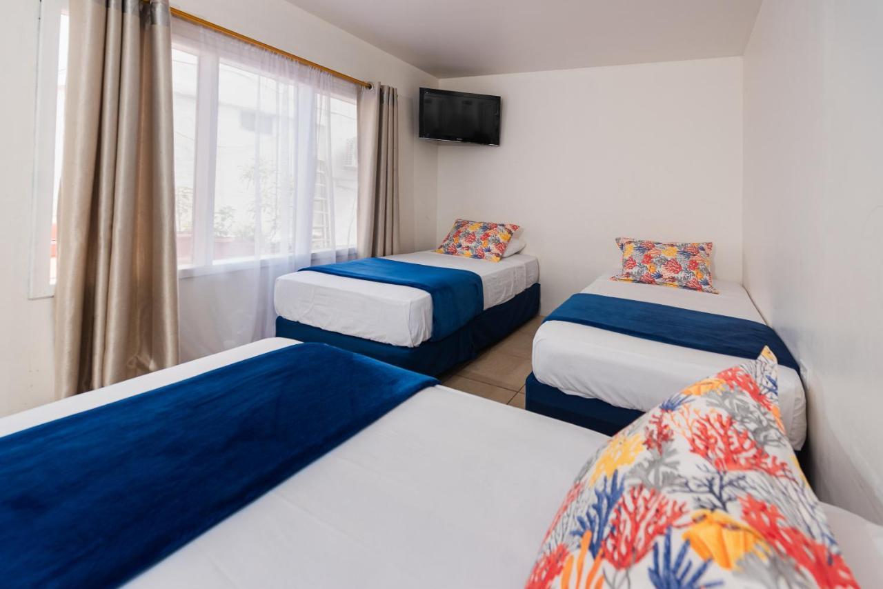 Hostal North Seymour Пуэрто-Айора Экстерьер фото