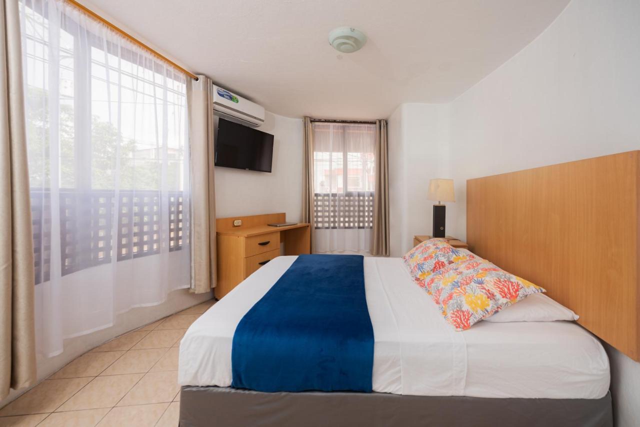 Hostal North Seymour Пуэрто-Айора Экстерьер фото