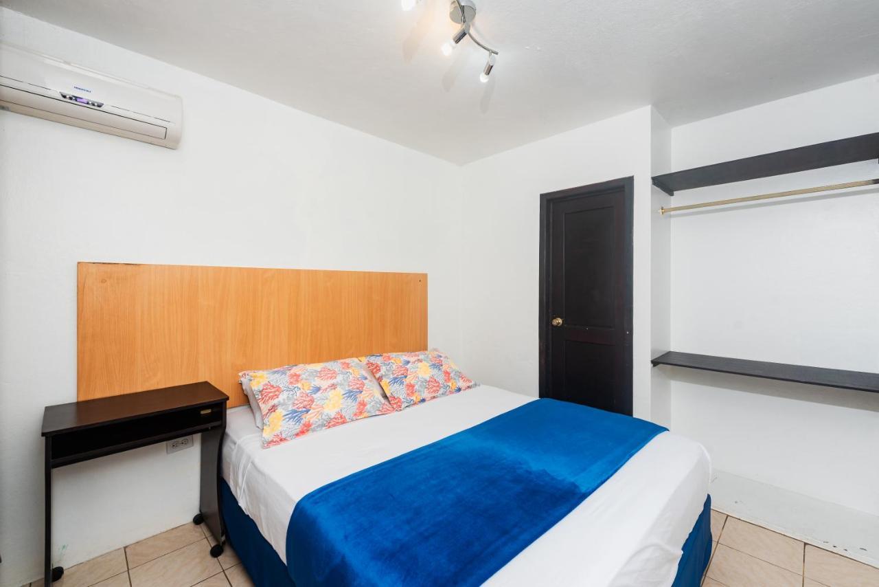 Hostal North Seymour Пуэрто-Айора Экстерьер фото